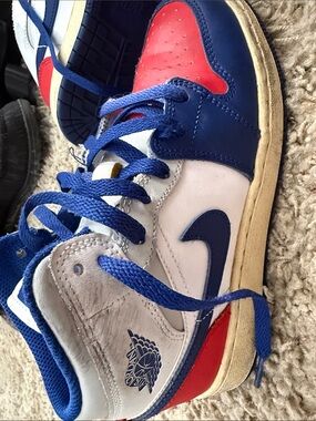 Jordan Kids High-Top Sneakers in Blue, Red & White